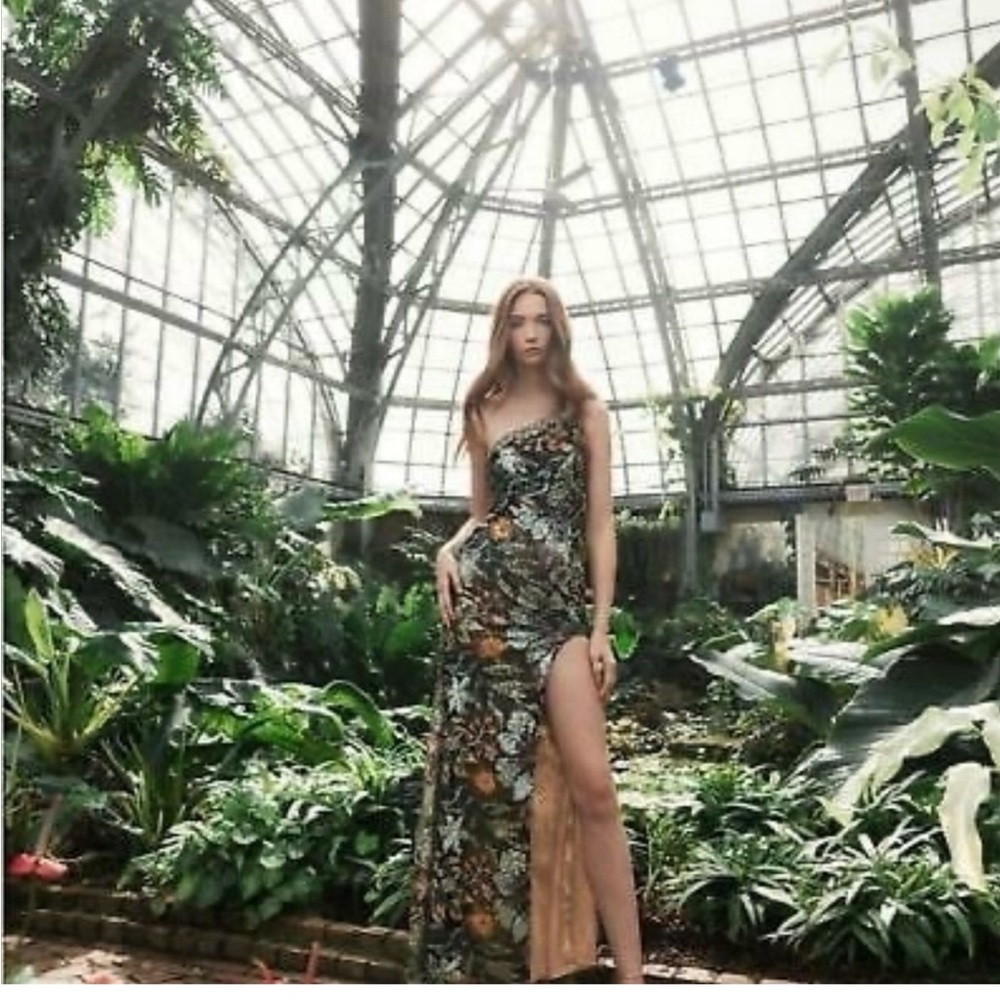 NWT MAC DUGGAL Black Floral 49574
Sequined Embroidered Gown 10 - Picture 3 of 10